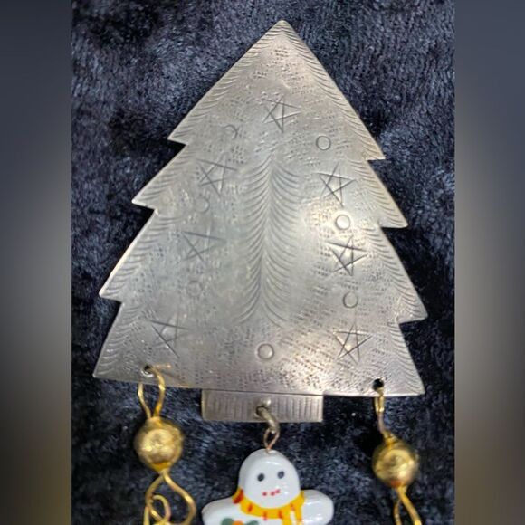 Vintage Sliver Tone Metal Christmas Tree Brooch Pin Dangle Charms 80s Jewelry - Picture 3 of 5